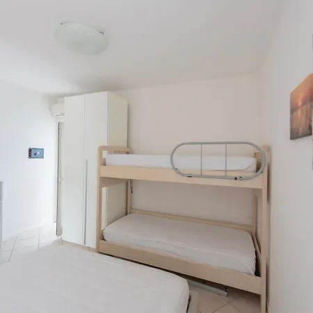 Nettuno Apartment